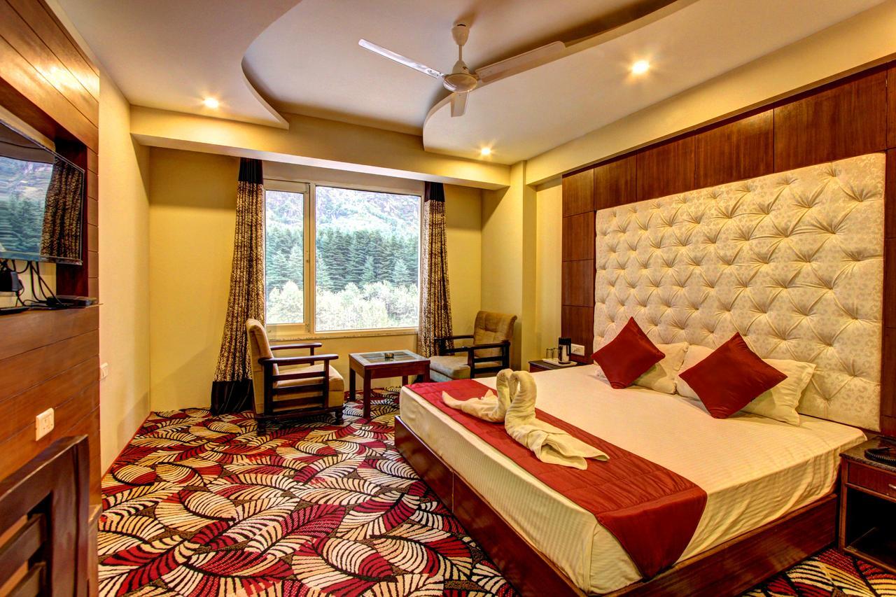 Maple Retreat Hotel